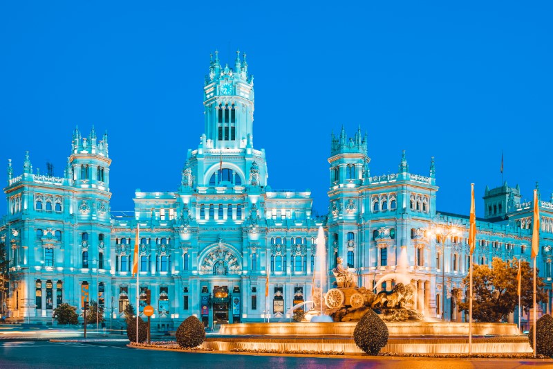 Plaza de la Cibeles nocą, Madryt, Hiszpania